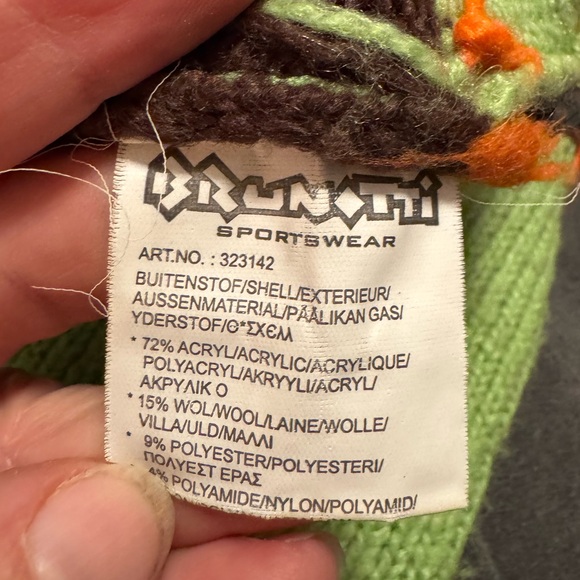 Vintage 90’s Orange and Green Women's Sweater in like new condition. - Picture 7 of 10